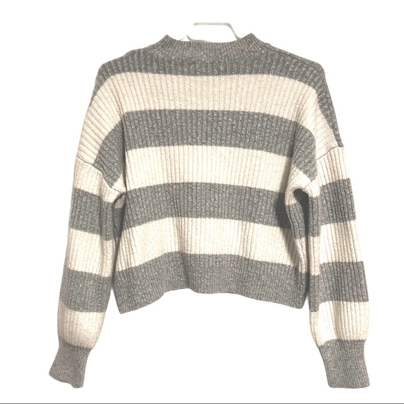 Forever 21 Grey & White Ribbed Knit Sweater - Picture 2 of 5